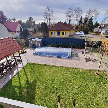 Attila Apartman - Szabadsag Ut Appartement